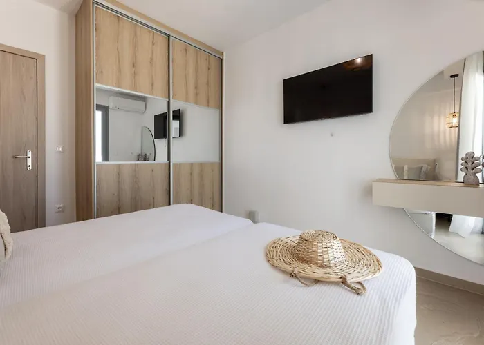Aeron Villas And Suites Naxos