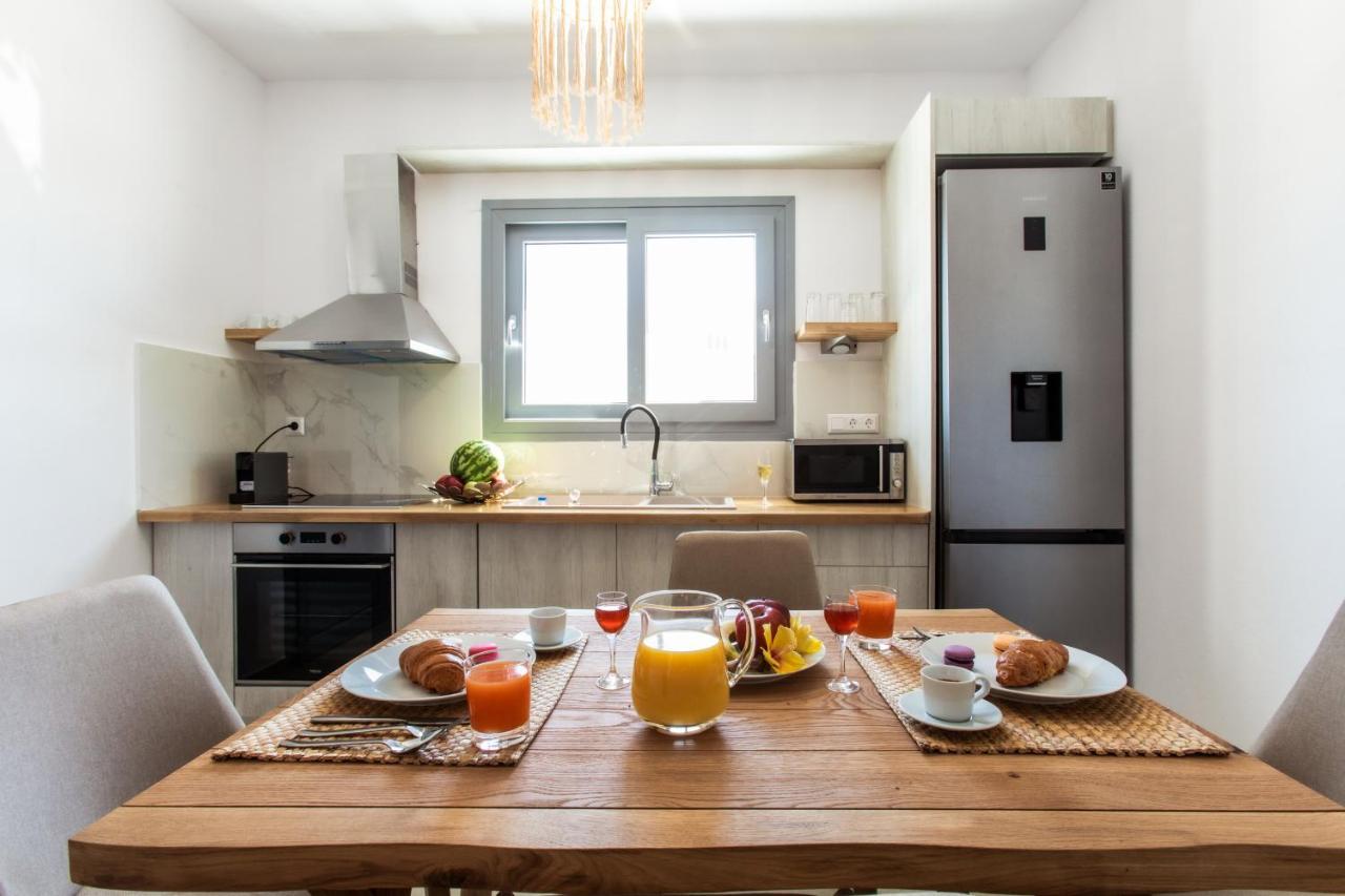 Aeron And Naxos Apartment