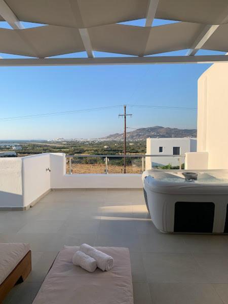 Aeron And Naxos *
